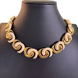 Vintage Monet Swirling Links Choker in Creme & Gold Tone w/Matching Button Clips
